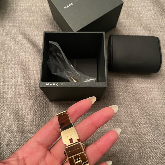 Ladies Marc Jacobs Watch - Picture 2 of 2